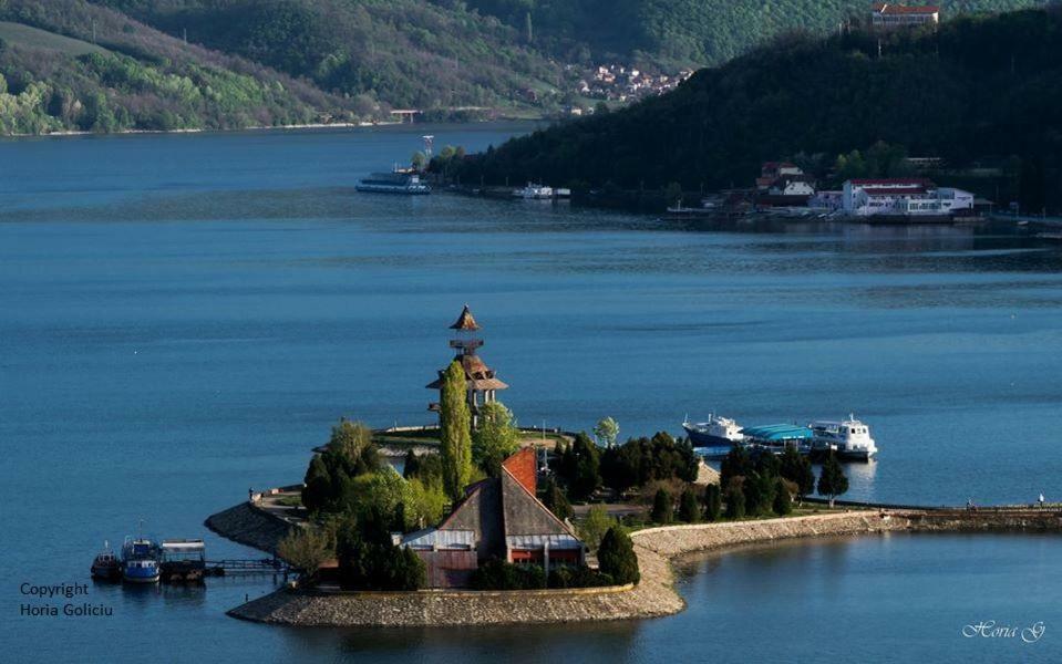 Adrya Orşova Exterior foto